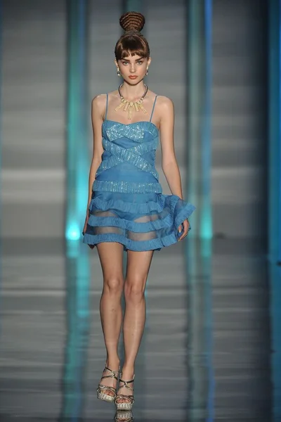 Look 24